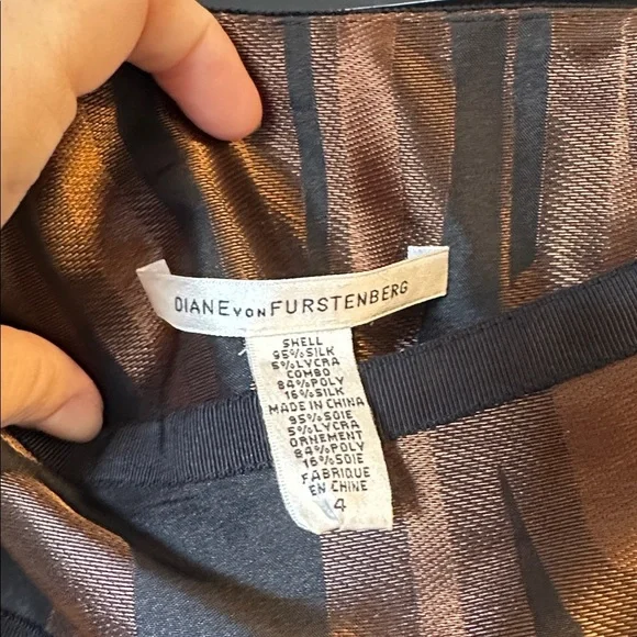 DIANE von FURSTENBERG BHARE TRAVELER PATCH SKIRT silk pleated size 4 - Picture 2 of 4
